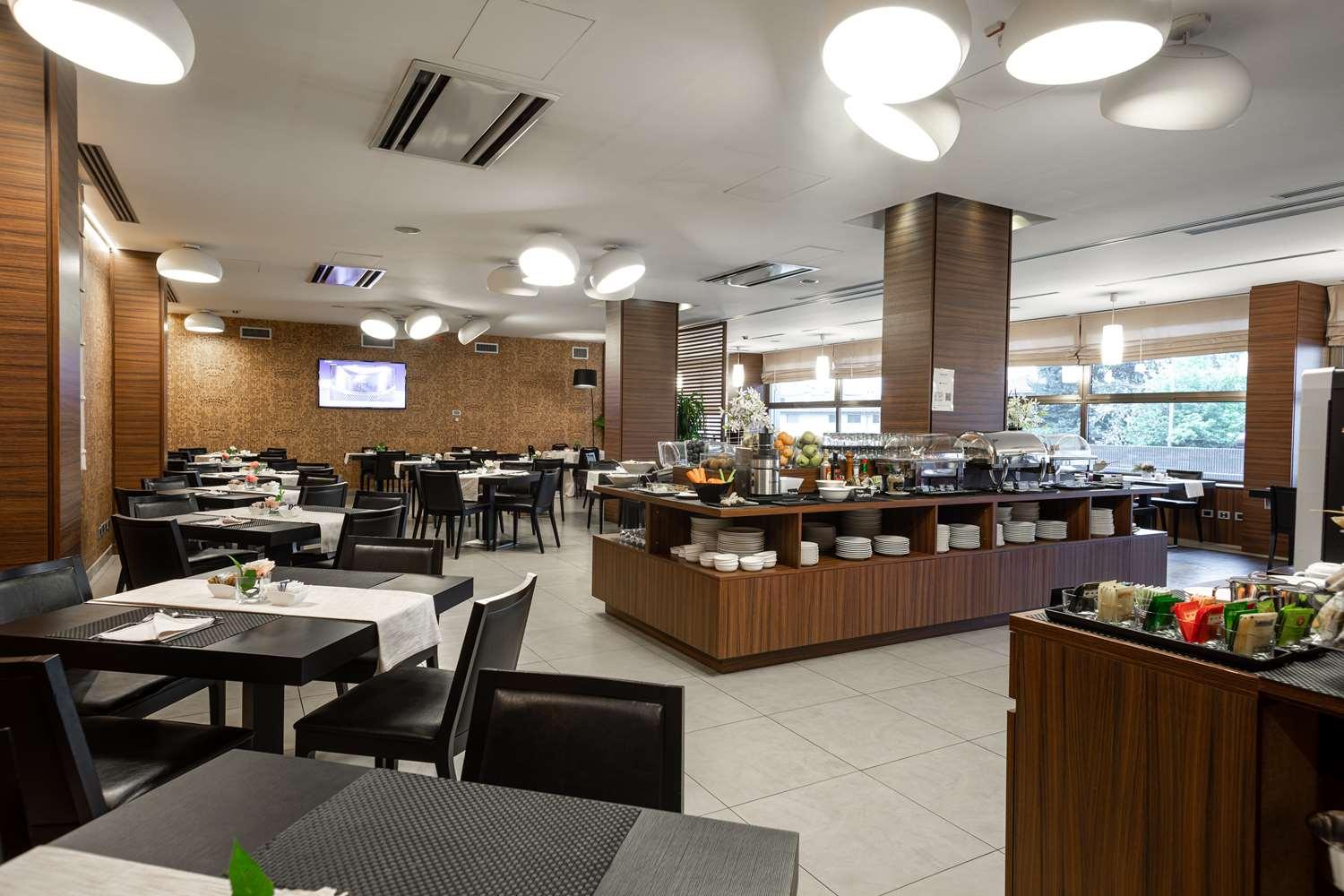 restaurant cafeteria