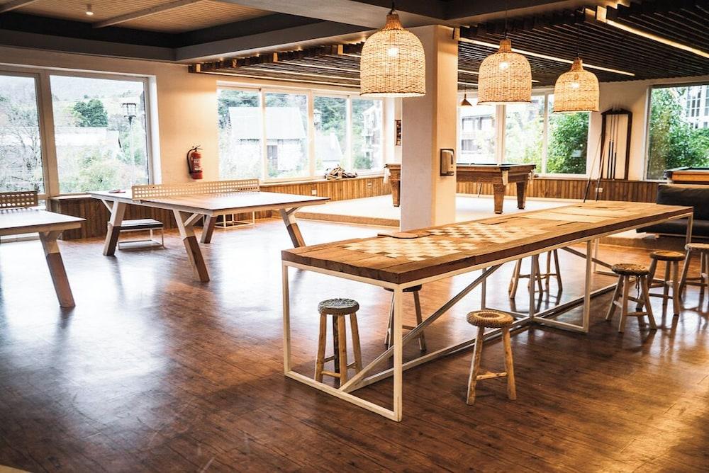 restaurant cafeteria