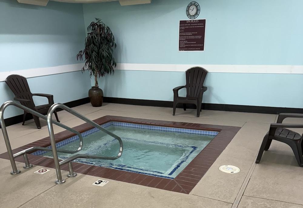 swimming pool spa
