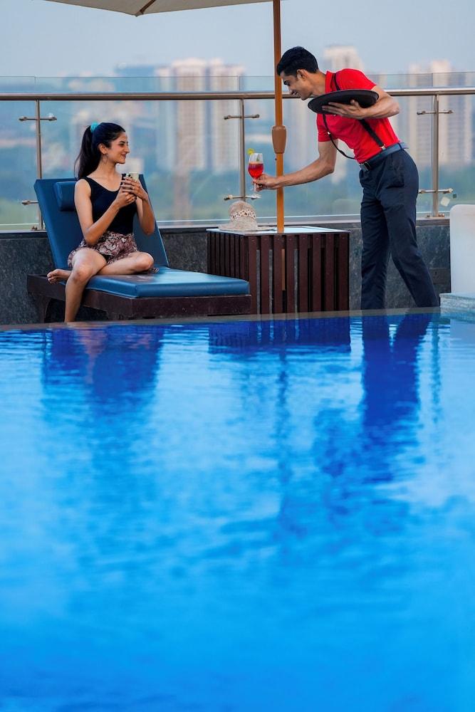 swimming pool spa