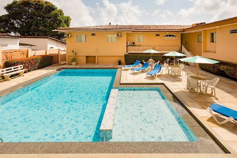 swimming pool spa