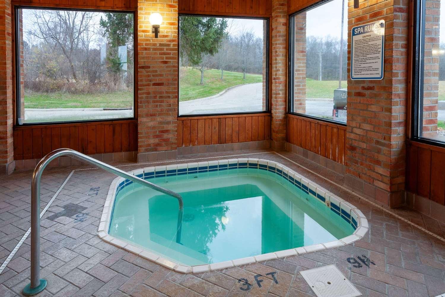 swimming pool spa