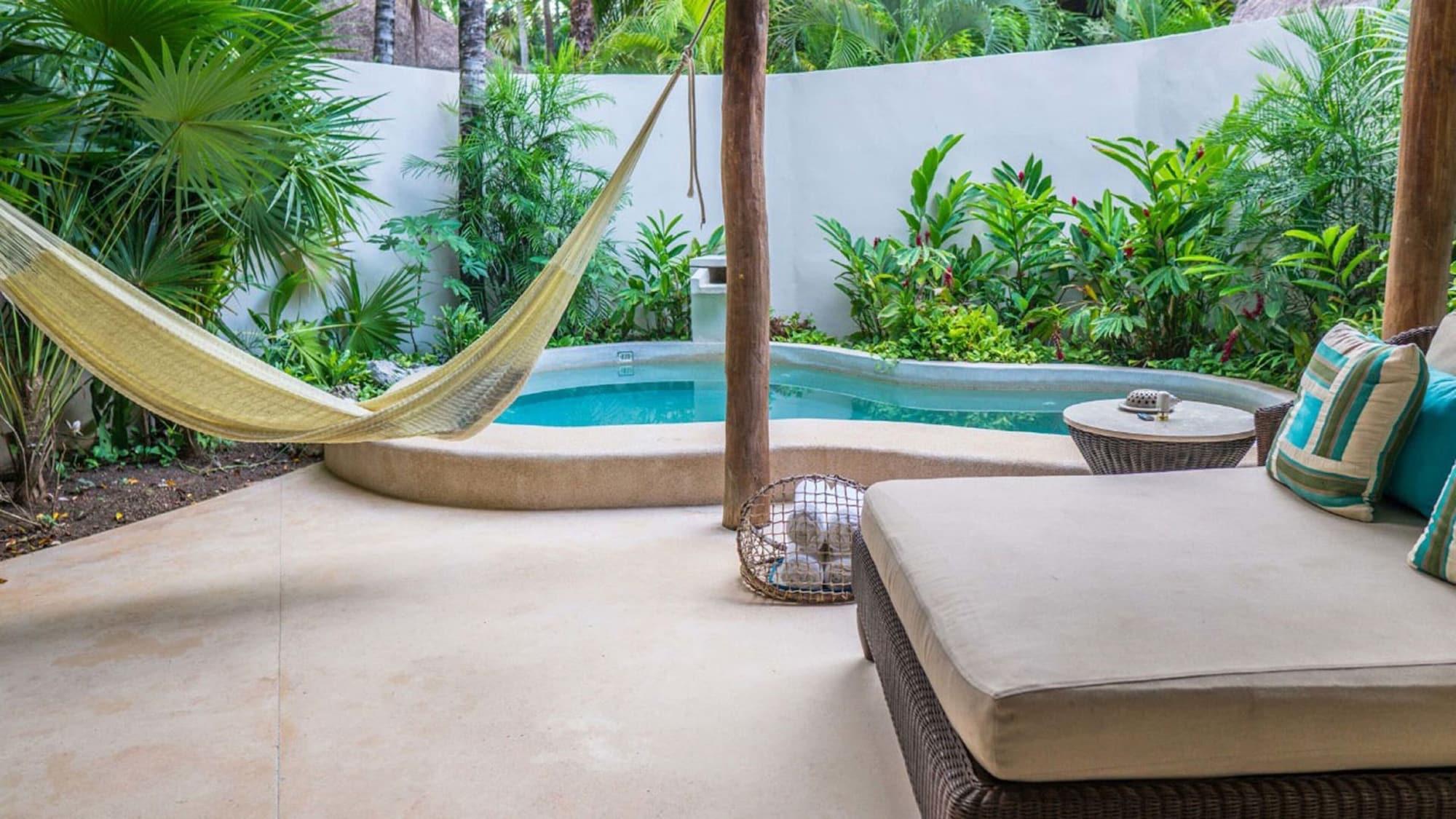 swimming pool spa