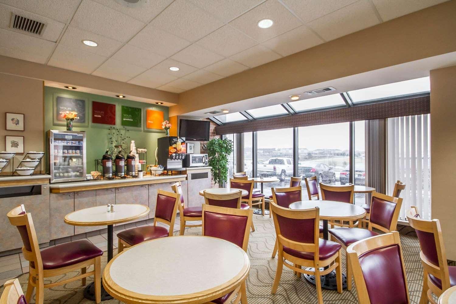 restaurant cafeteria