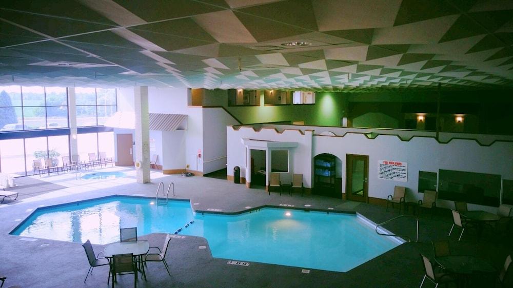 swimming pool spa
