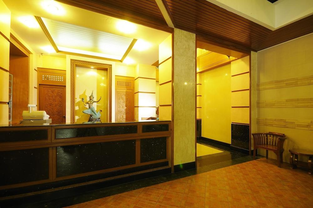 lobby