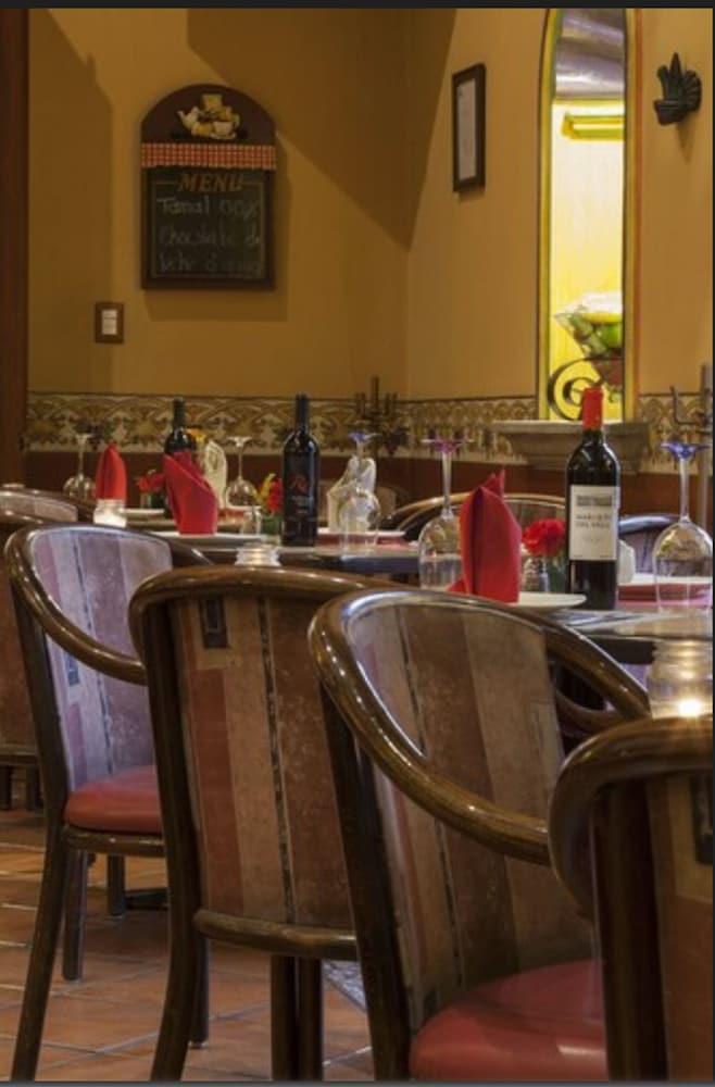 restaurant cafeteria