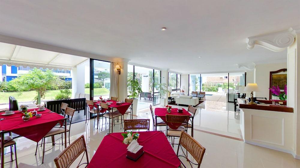 restaurant-cafeteria