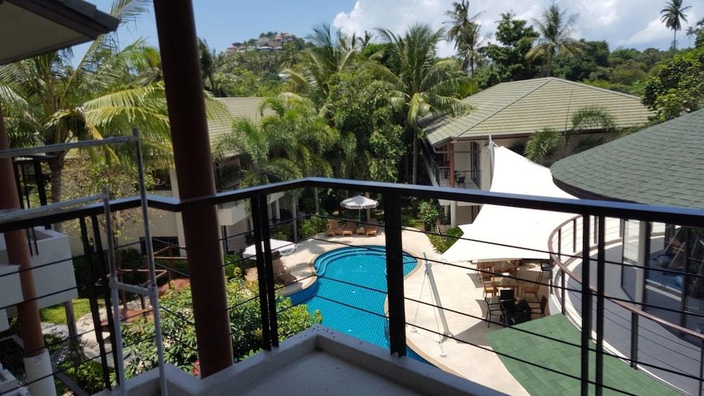 swimming pool spa