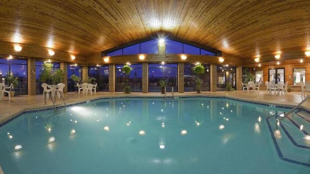 swimming pool spa