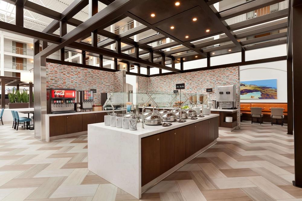 restaurant-cafeteria