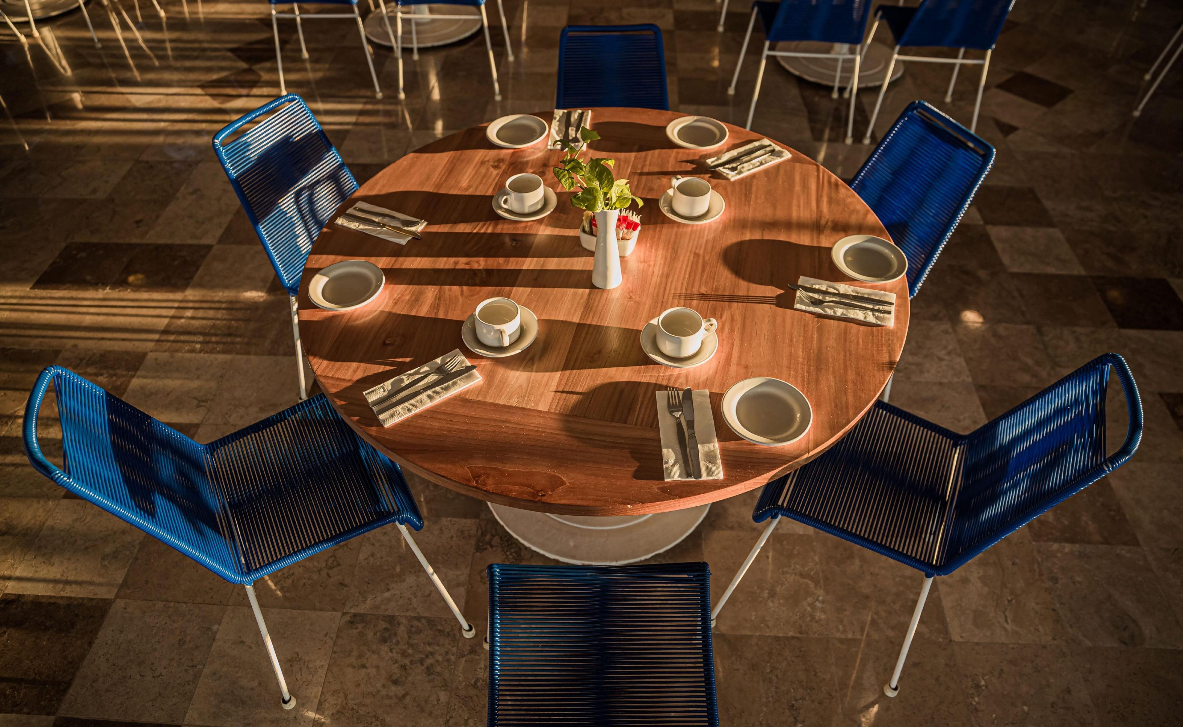 restaurant cafeteria