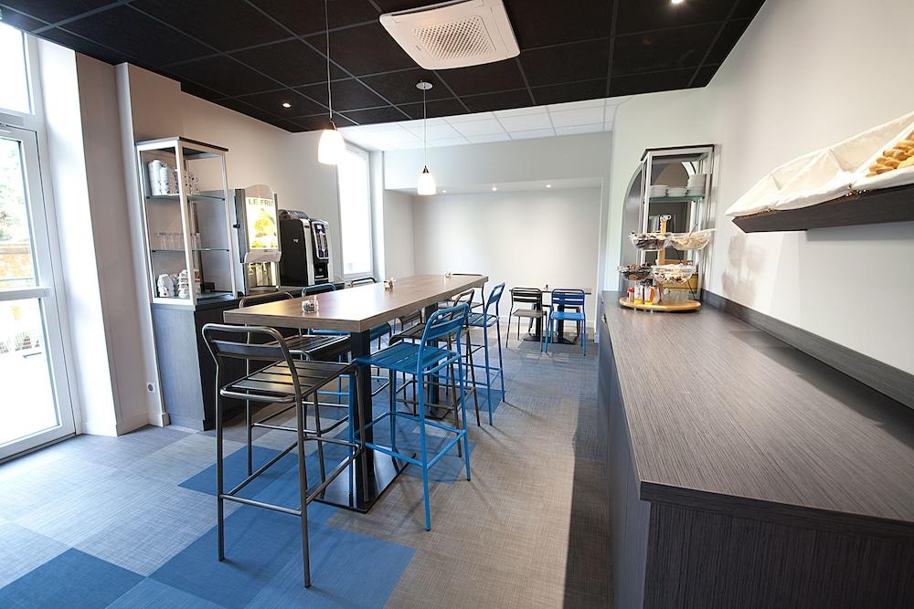 restaurant-cafeteria