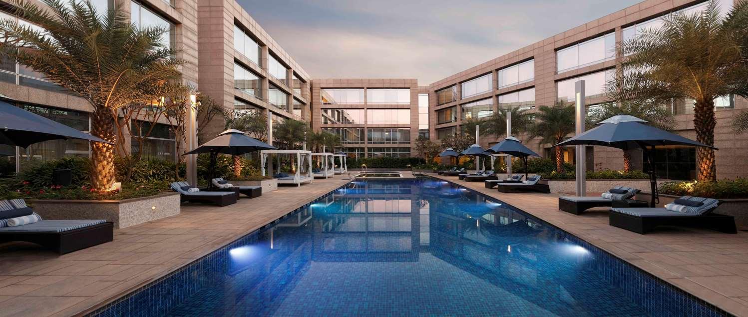 swimming pool spa