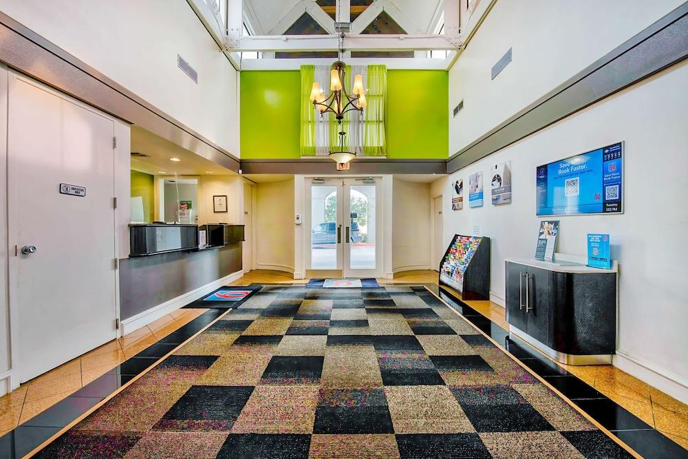lobby