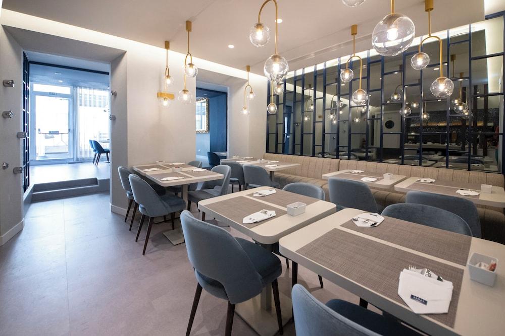 restaurant cafeteria