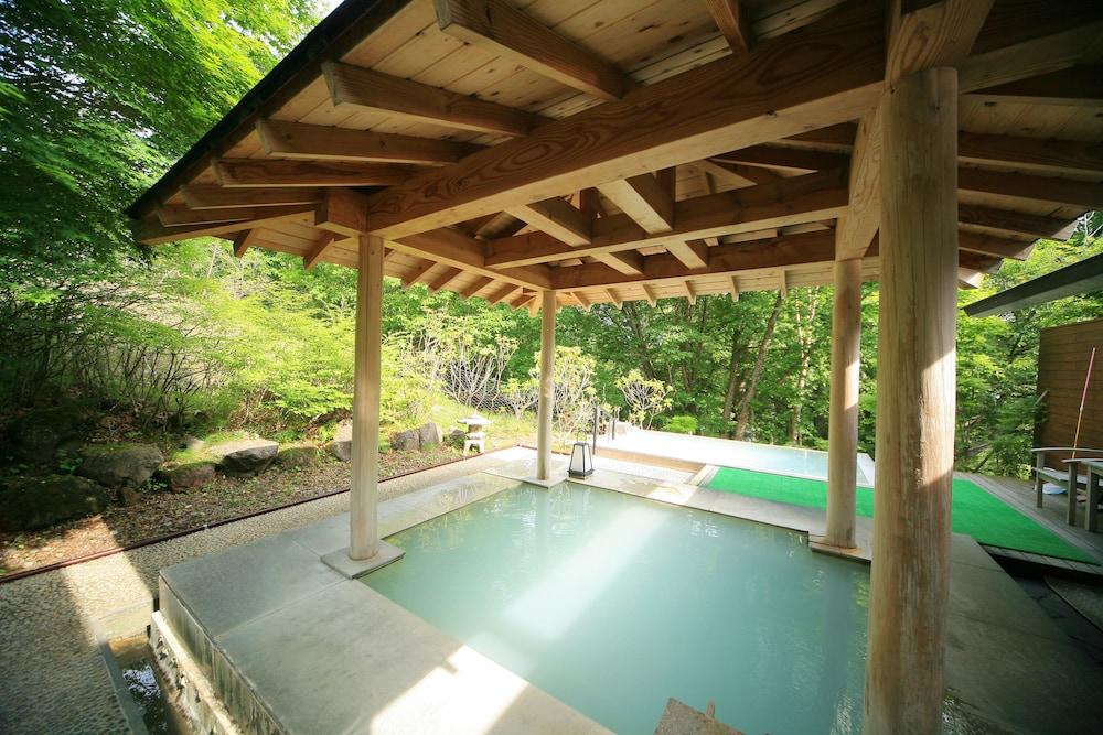 swimming pool spa