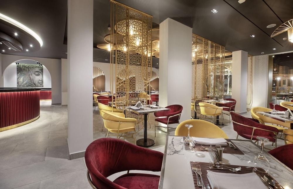 restaurant cafeteria