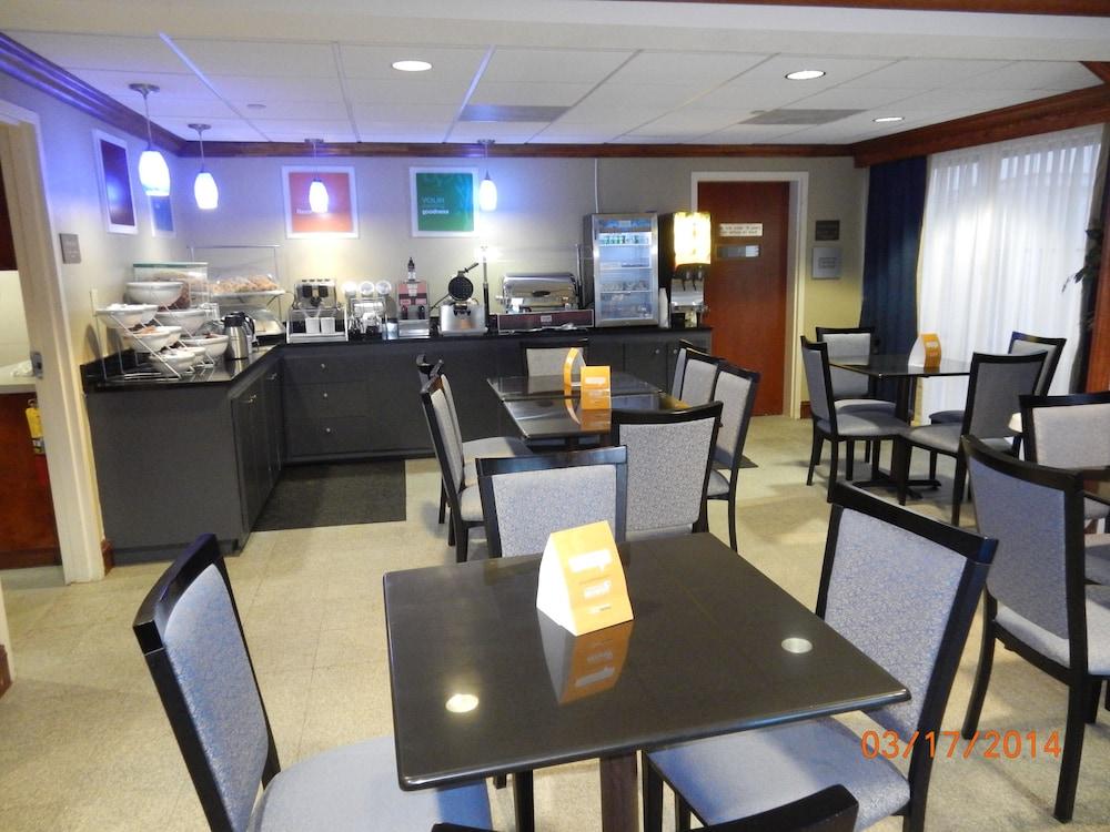restaurant cafeteria