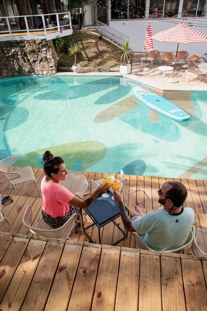 swimming pool spa