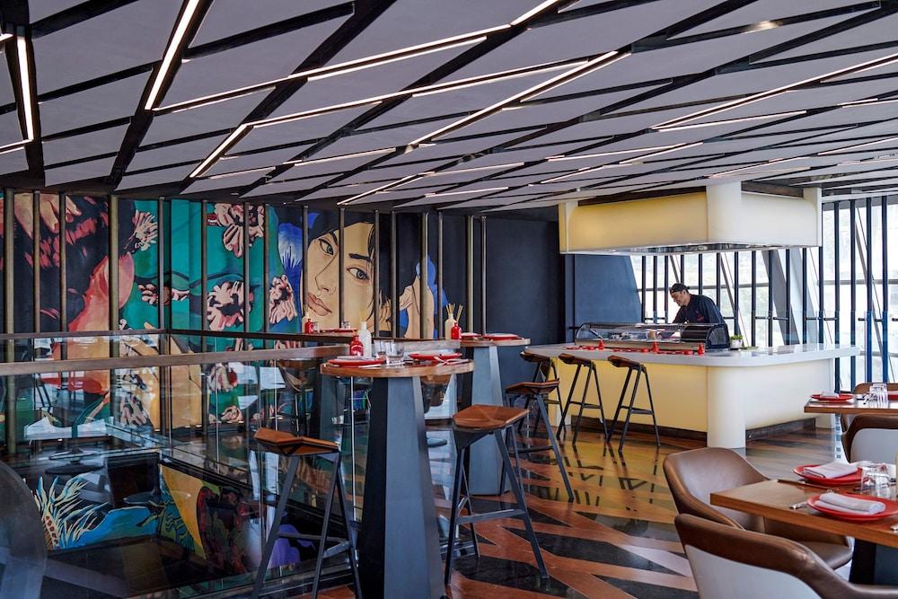 restaurant cafeteria
