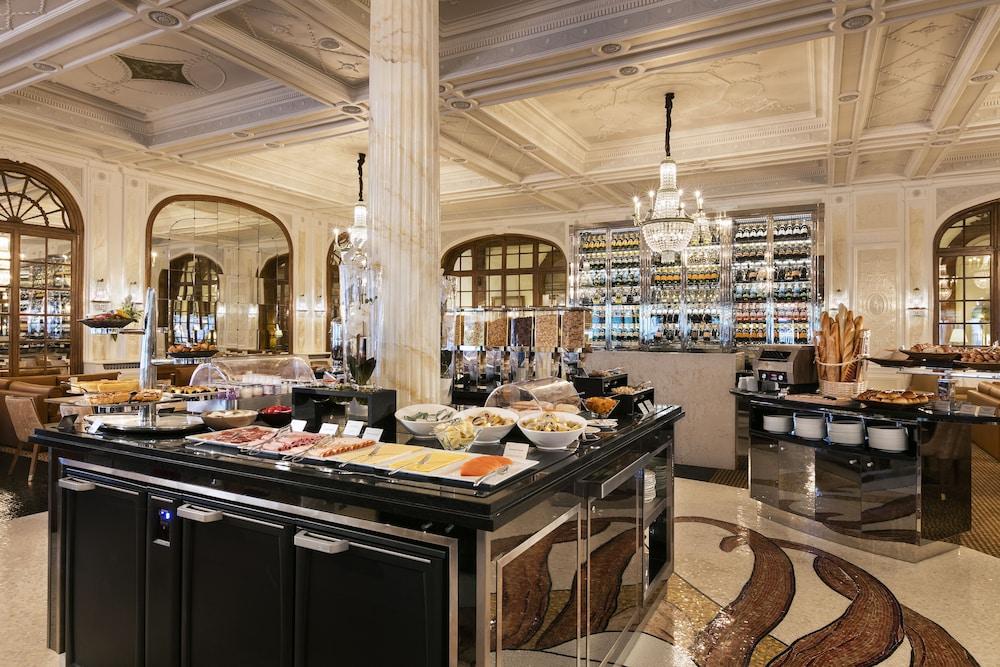 restaurant cafeteria