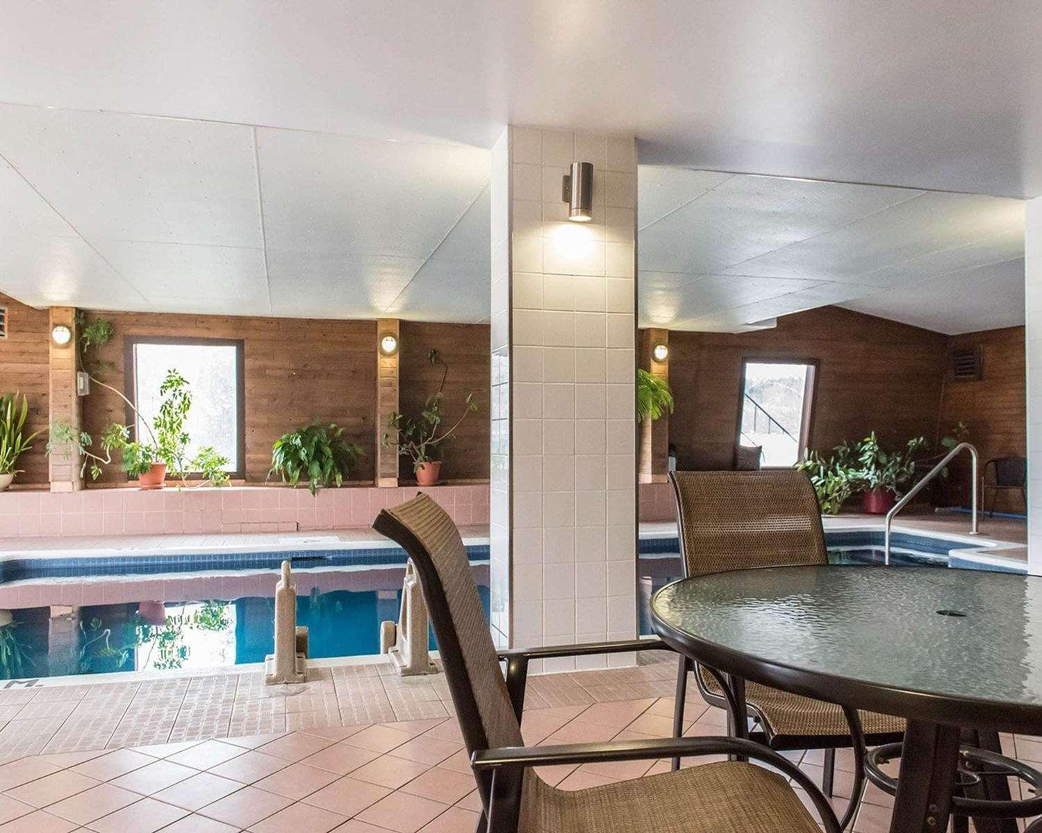 swimming pool spa