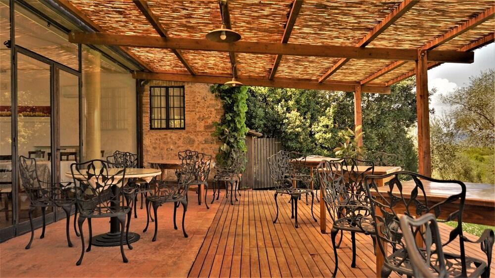 restaurant-cafeteria