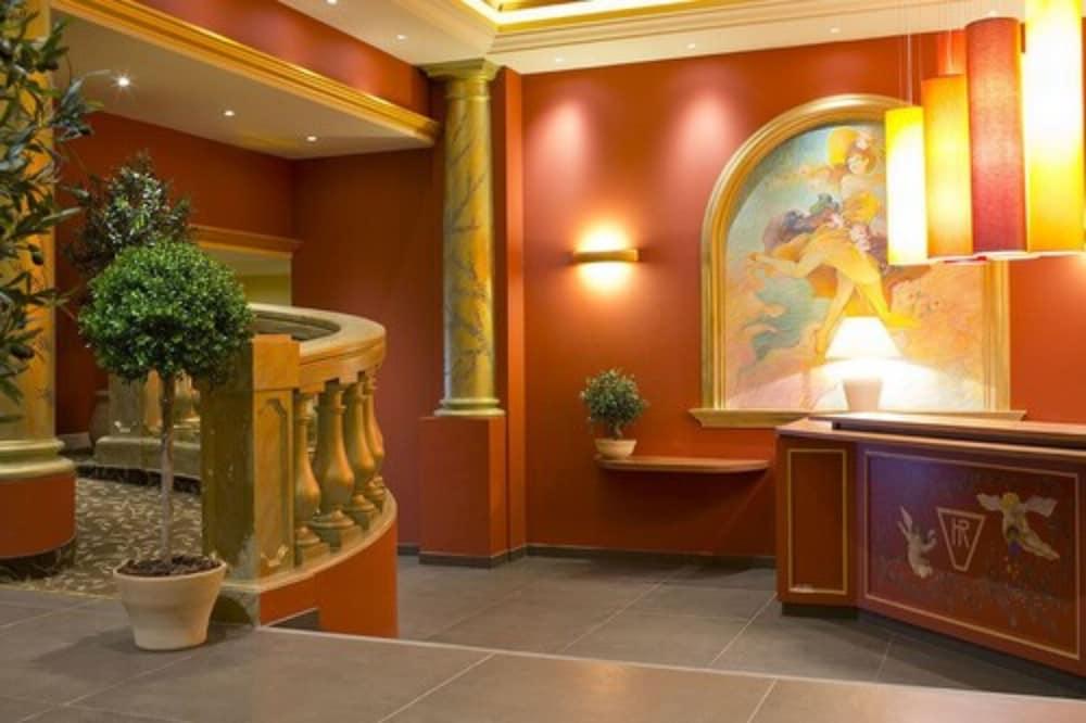 lobby