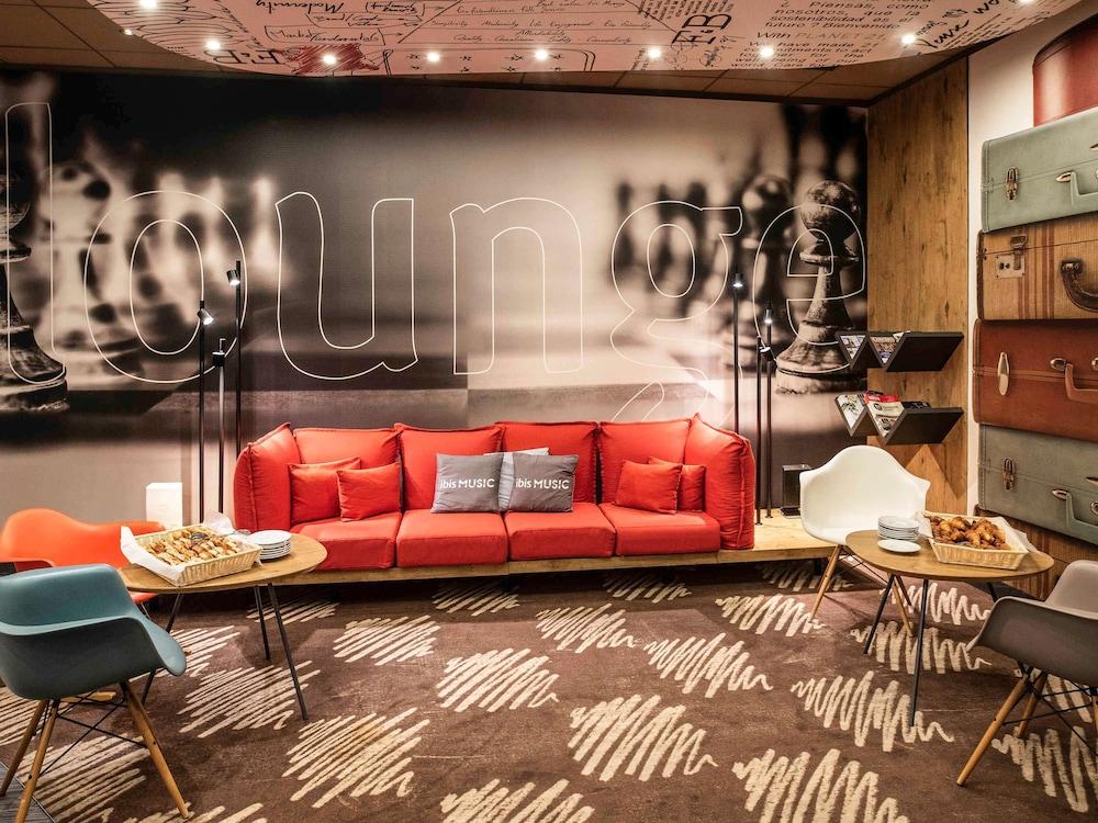 lounge