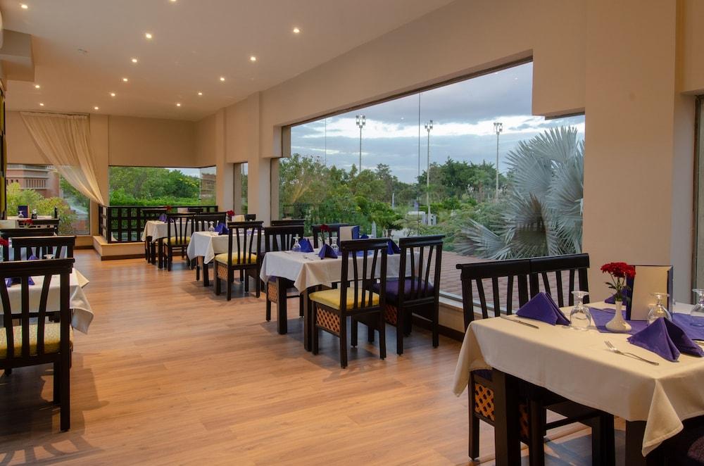restaurant-cafeteria