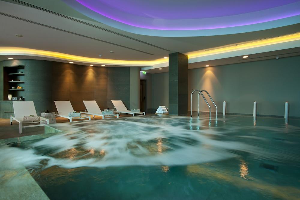 swimming pool spa