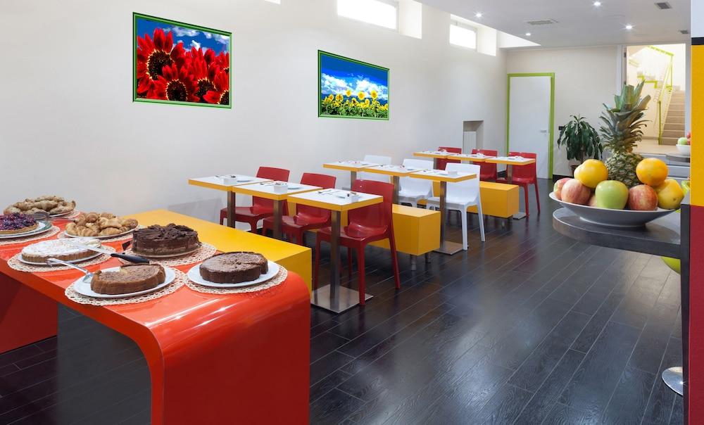 restaurant-cafeteria
