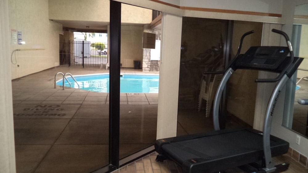 swimming pool spa