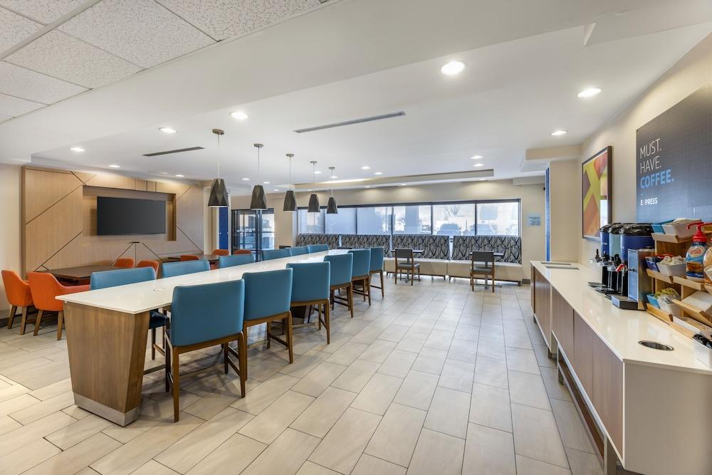 restaurant cafeteria