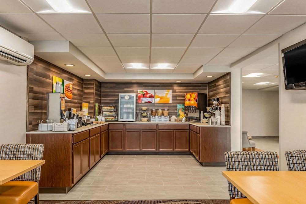 restaurant cafeteria