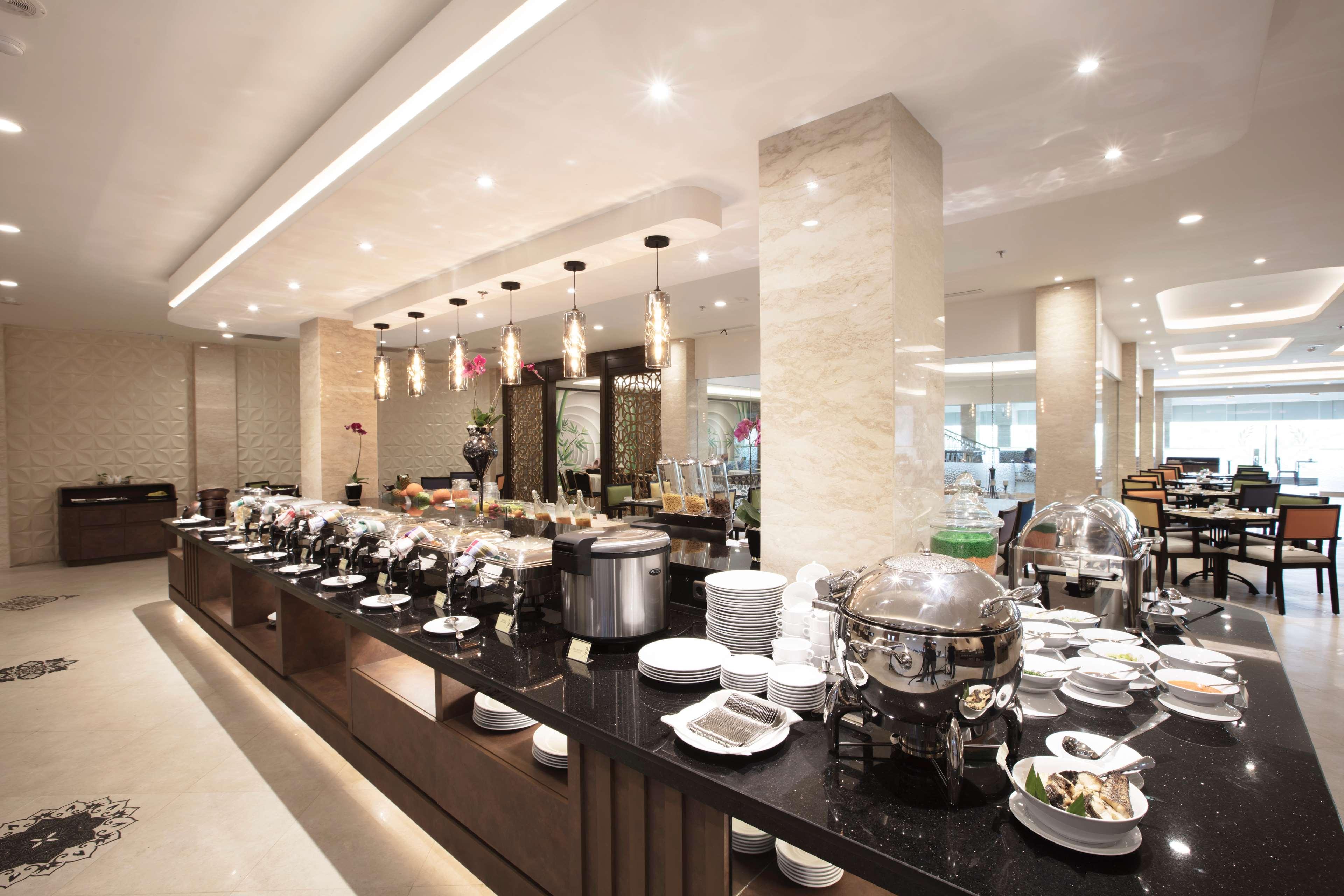 restaurant cafeteria