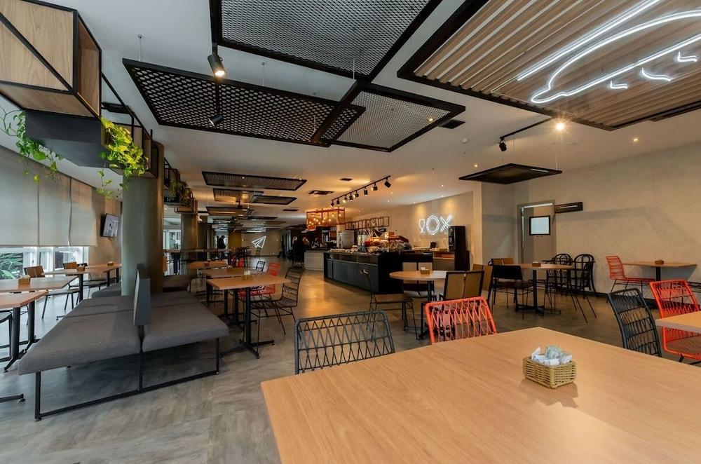 restaurant cafeteria