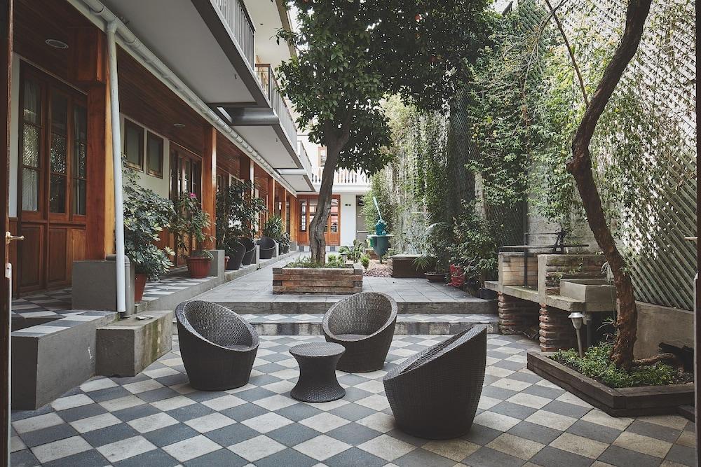 lounge