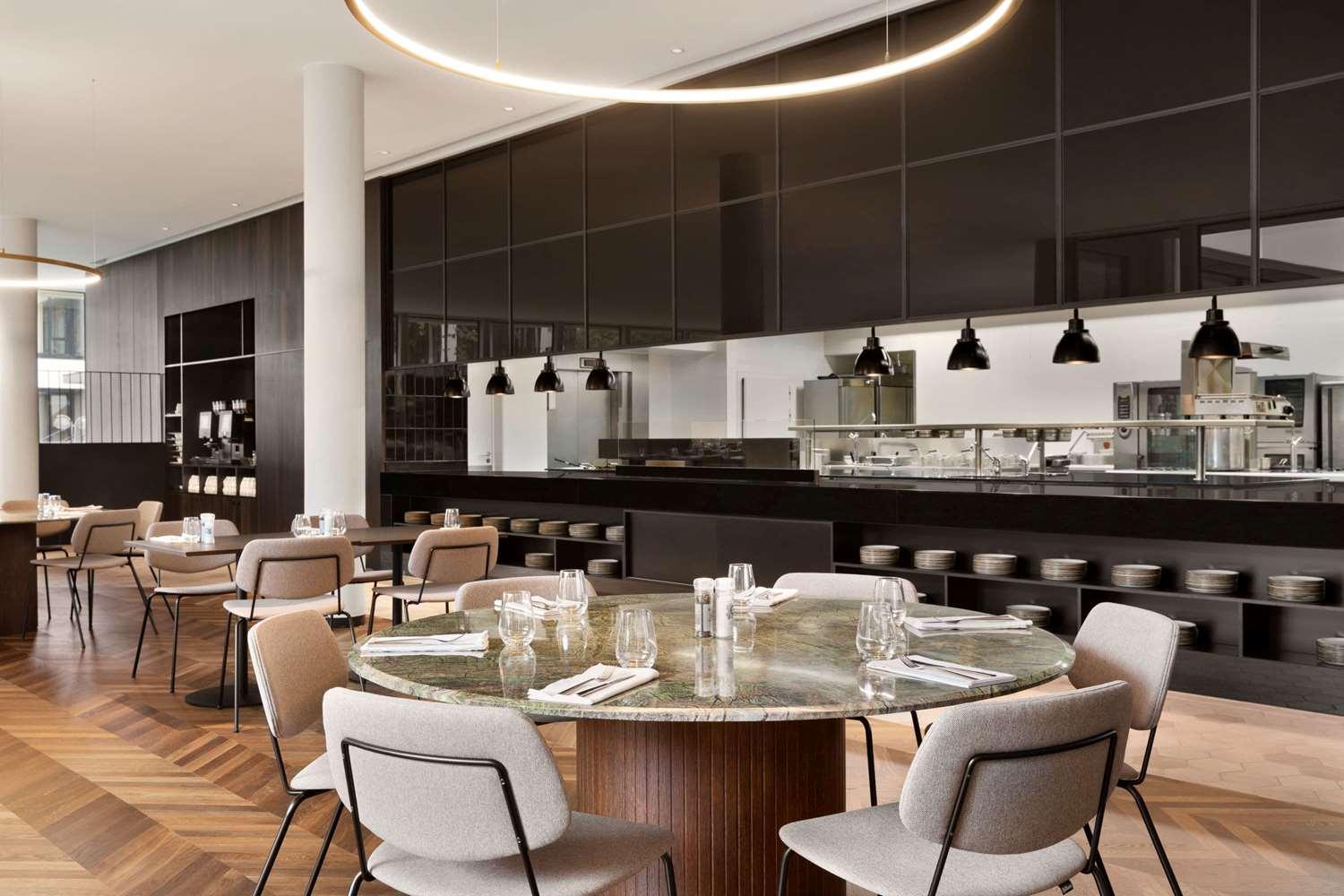 restaurant cafeteria
