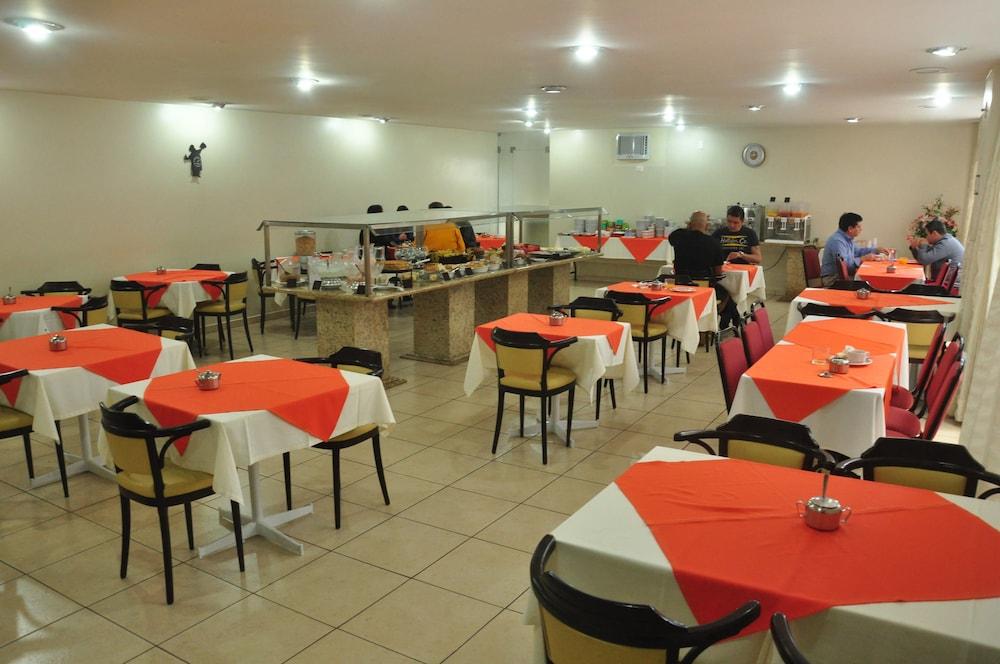 restaurant-cafeteria