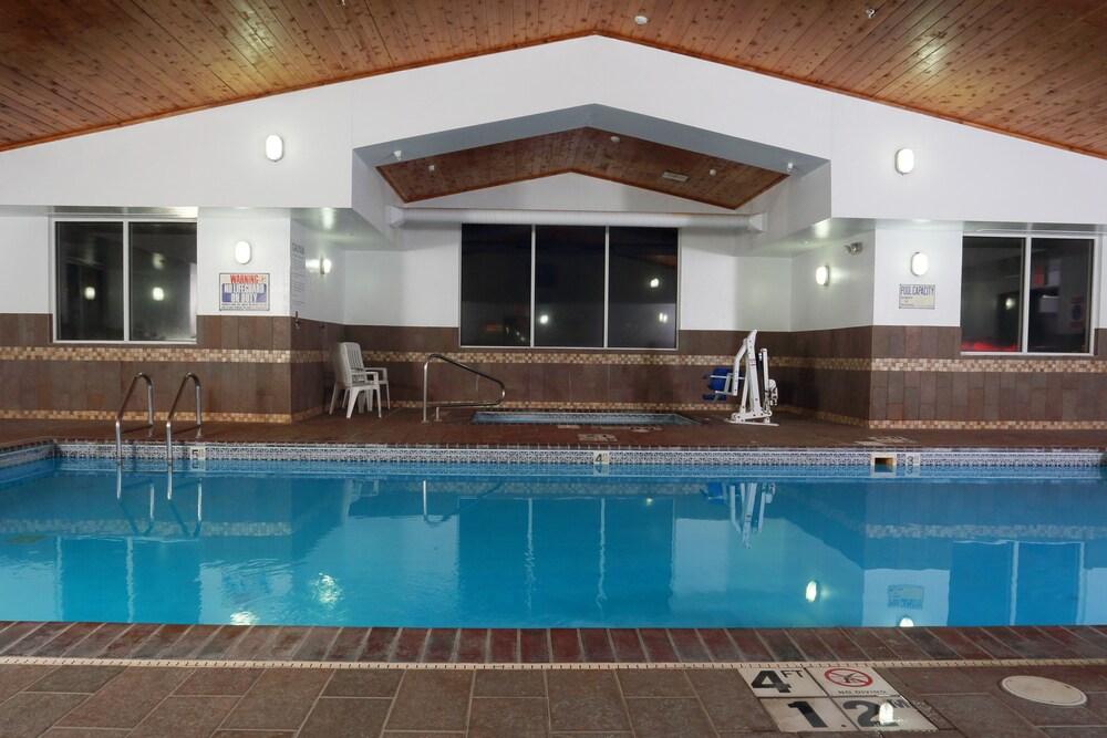 swimming pool spa