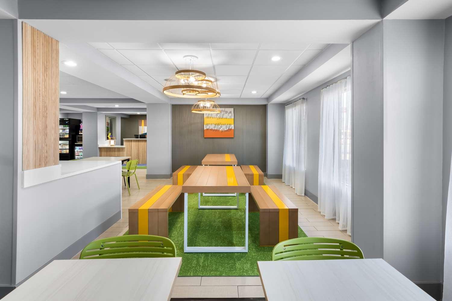 lounge