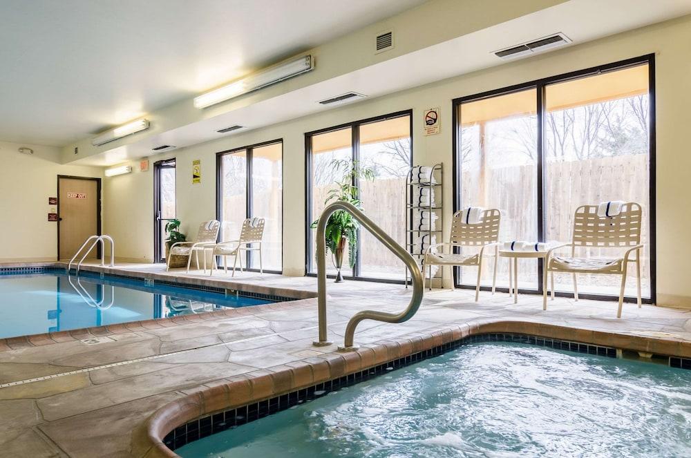 swimming pool spa