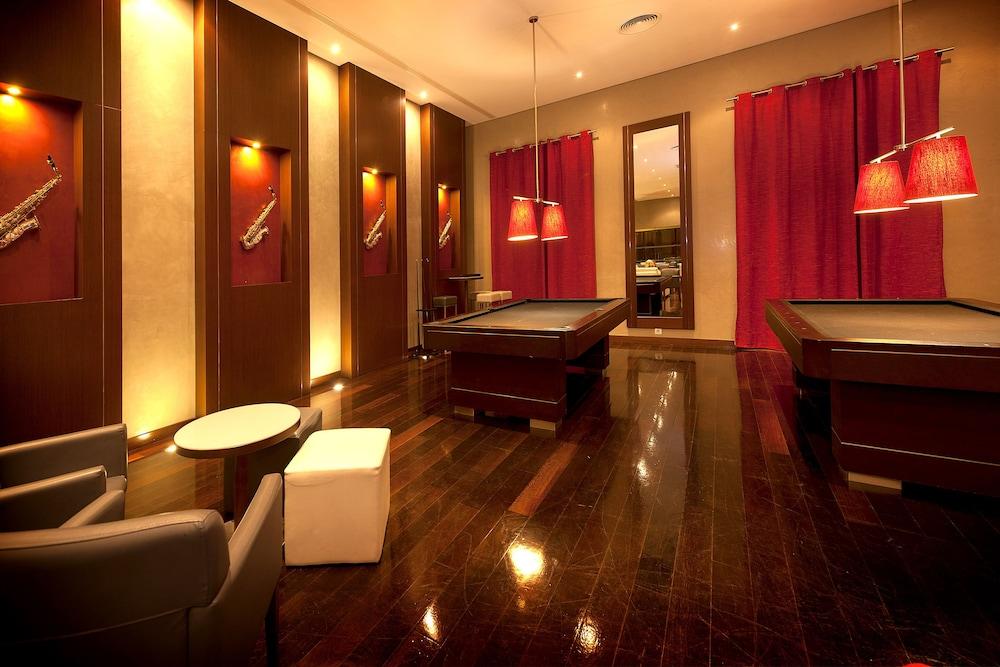 swimming pool spa
