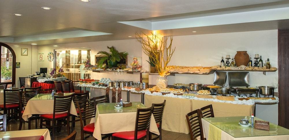 restaurant cafeteria