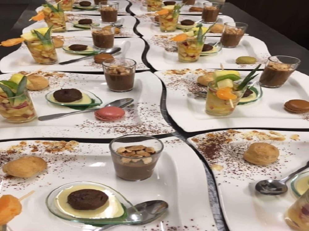 restaurant-cafeteria