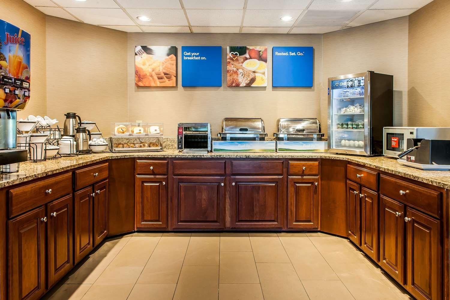 restaurant cafeteria