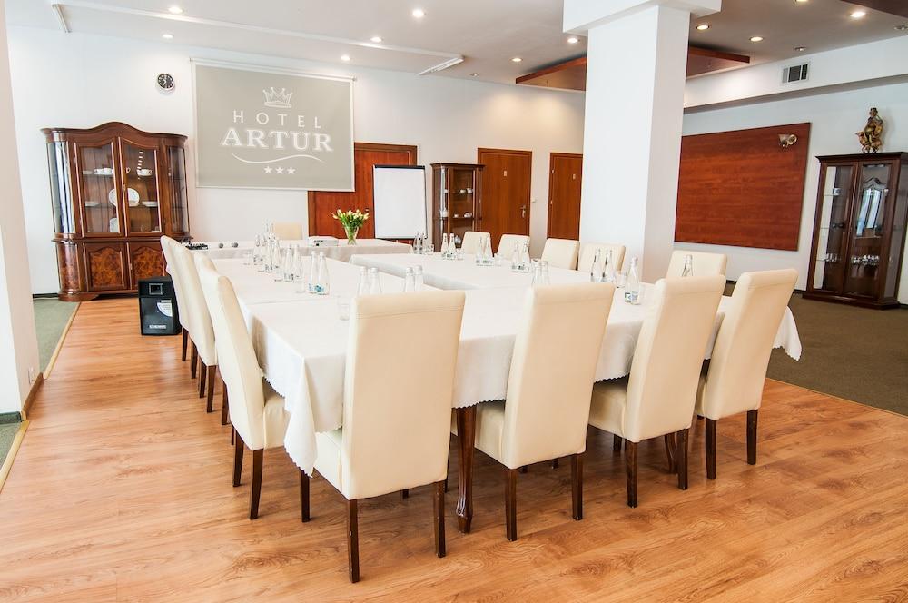 restaurant-cafeteria