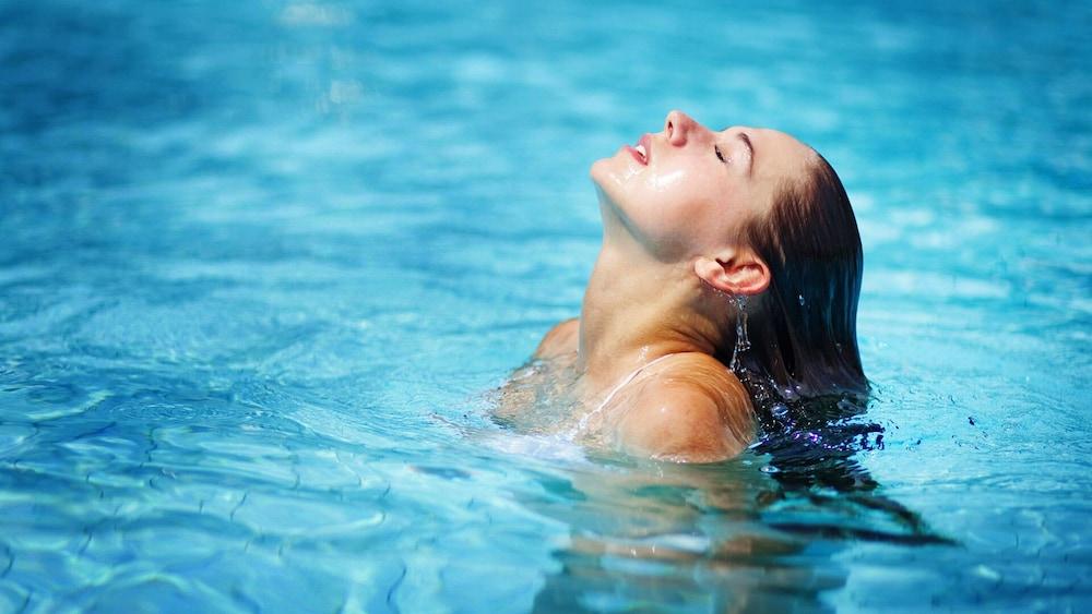 swimming pool spa